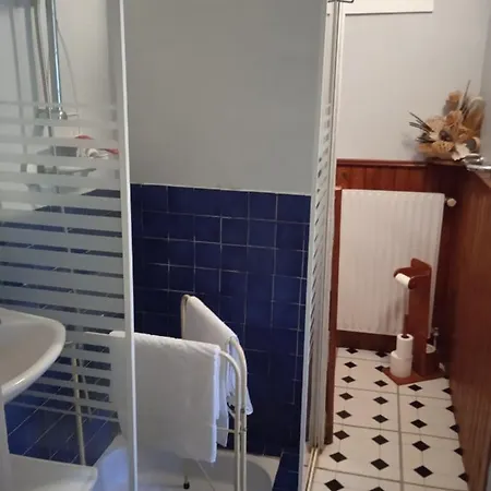 Independant Dans Maison Particuliere Apartment Bayet